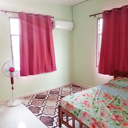 Homestay Wan Z Kuala Terengganu Zewnętrze zdjęcie