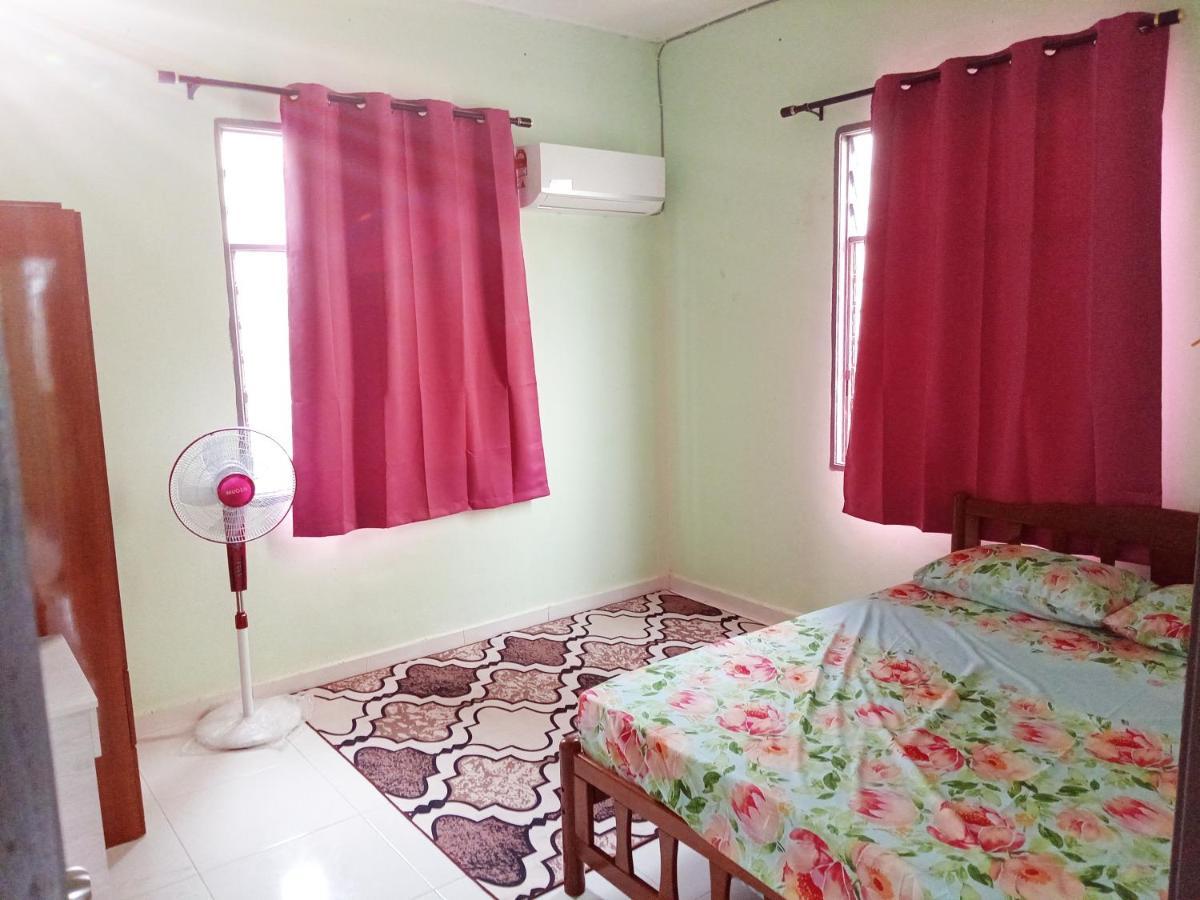 Homestay Wan Z Kuala Terengganu Zewnętrze zdjęcie